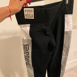 Pink yoga pants with pocket and supercute design